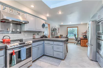 55471 Richard Way, Bend, OR 97707 - Photo 4