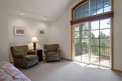 61866 Bunker Hill Court, Bend, OR 97702 - Photo 22