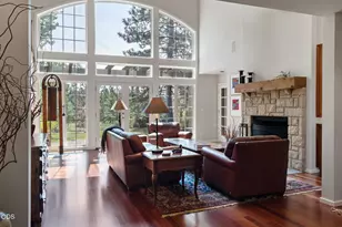 61866 Bunker Hill Ct, Bend, OR 97702 - Photo 10