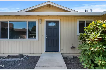 1452 Carolyn Circle, Medford, OR 97504 - Photo 2