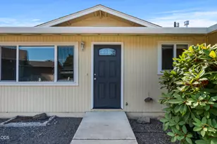 1452 Carolyn Cir, Medford, OR 97504 - Photo 2