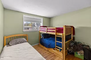 1070 N Ross Ln N, Medford, OR 97501 - Photo 14