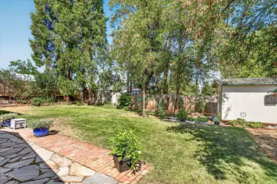 1825 Hybiscus Street, Medford, OR 97504 - Photo 38