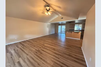 2321 Savannah Drive, Central Point, OR 97502 - Photo 4