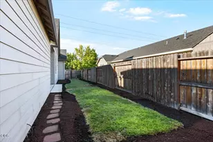1449 Spring St, Medford, OR 97504 - Photo 30