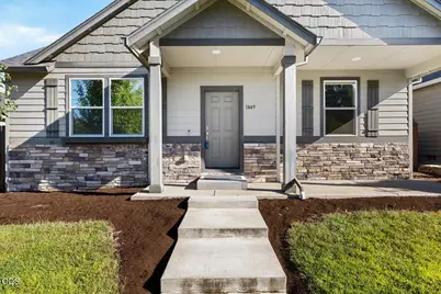 1449 Spring Street, Medford, OR 97504 - Photo 4