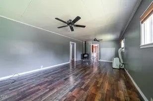 221 Vancouver Ave, Medford, OR 97504 - Photo 10