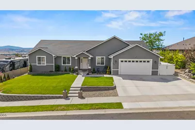 236 Skyridge Drive, Klamath Falls, OR 97603 - Photo 1