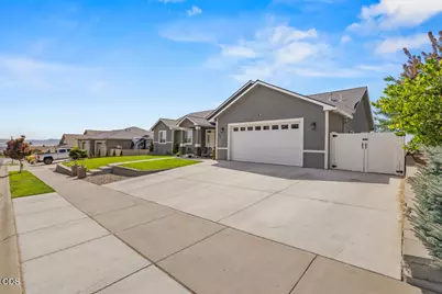 236 Skyridge Drive, Klamath Falls, OR 97603 - Photo 2