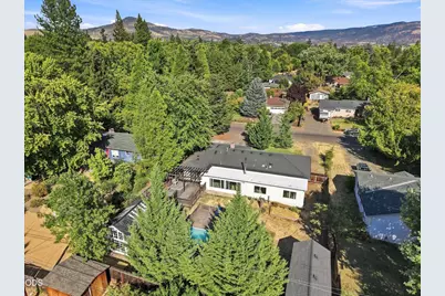 416 Ardmore Avenue, Medford, OR 97504 - Photo 52