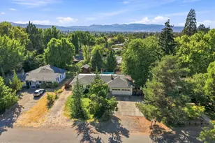 416 Ardmore Ave, Medford, OR 97504 - Photo 2