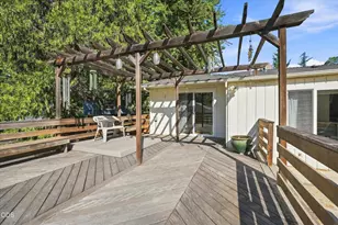 416 Ardmore Ave, Medford, OR 97504 - Photo 40