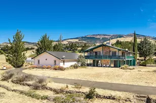 320 Gaerky Creek Rd, Ashland, OR 97520 - Photo 2