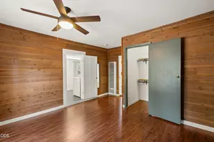 254 SW Rogue River Ave, Grants Pass, OR 97526 - Photo 14