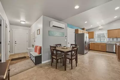 61382 SE Geary Drive, Bend, OR 97702 - Photo 14
