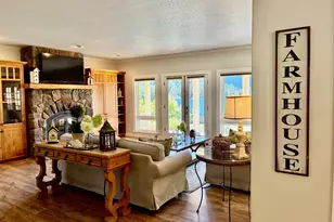 931 Hogan Rd, Jacksonville, OR 97530 - Photo 6