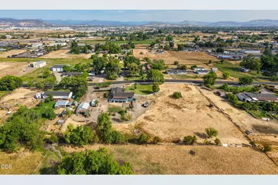 2252 Fowler Lane, Medford, OR 97502 - Photo 42