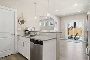 642 N Willitts St, Sisters, OR 97759 - Photo 18