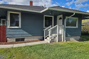 4243 Shasta Way, Klamath Falls, OR 97603 - Photo 2
