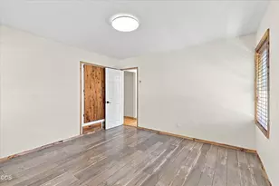438 NE Flint St, Grants Pass, OR 97526 - Photo 16