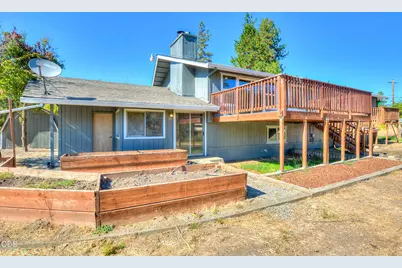 7875 E Evans Creek Road, Rogue River, OR 97537 - Photo 2