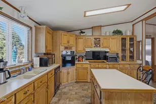 300 Winston Dr, Grants Pass, OR 97526 - Photo 10