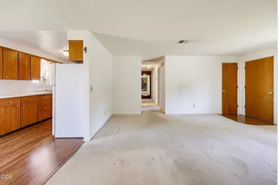 520 Elm Way, Eagle Point, OR 97524 - Photo 8