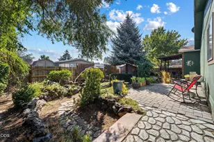 2808 SW 25th St, Redmond, OR 97756 - Photo 26