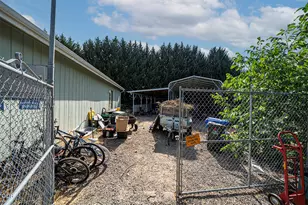 403 Black Tail Ln, Shady Cove, OR 97539 - Photo 26