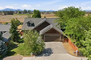 2238 NW Oak Ave, Redmond, OR 97756 - Photo 6