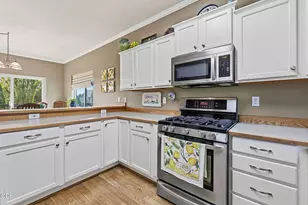 2350 SW Indian Ave, Redmond, OR 97756 - Photo 12