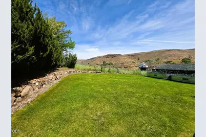 110 Staats Avenue, Maupin, OR 97037 - Photo 4