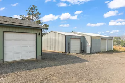 1444 SW Marie Street, Madras, OR 97741 - Photo 2