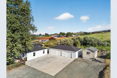 4785 Fern Valley Road, Medford, OR 97504 - Photo 2
