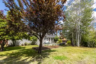 3840 SW Summit Ave, Redmond, OR 97756 - Photo 46