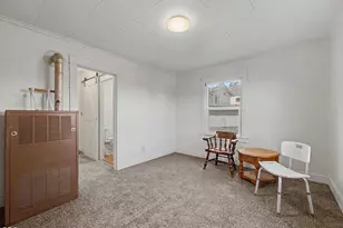 1012 N 8th St, Klamath Falls, OR 97601 - Photo 2