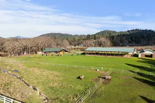 448 Ferry Rd, Grants Pass, OR 97526 - Photo 2