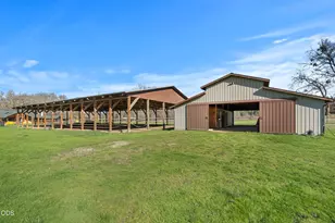 448 Ferry Rd, Grants Pass, OR 97526 - Photo 44