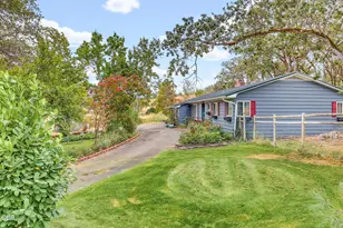 1921 Old Military Rd, Medford, OR 97502 - Photo 2