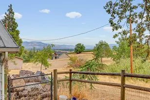 1921 Old Military Rd, Medford, OR 97502 - Photo 56