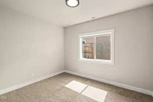 305 Moody Ln, Medford, OR 97501 - Photo 26