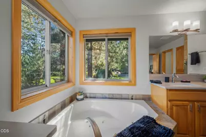 60780 Currant Way, Bend, OR 97702 - Photo 34