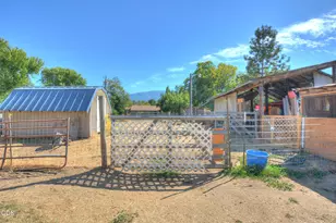 204 E Rosewood St, Grants Pass, OR 97527 - Photo 28