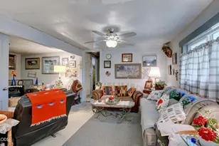 204 E Rosewood St, Grants Pass, OR 97527 - Photo 8