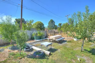 204 E Rosewood St, Grants Pass, OR 97527 - Photo 20
