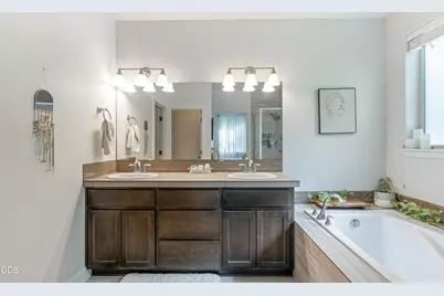20530 Mutt Court, Bend, OR 97701 - Photo 14