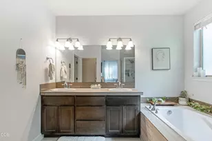 20530 Mutt Ct, Bend, OR 97701 - Photo 14