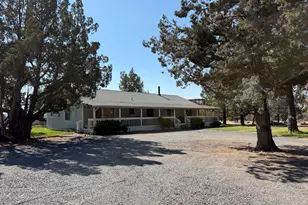 5790 NW Galloway Loop, Redmond, OR 97756 - Photo 2