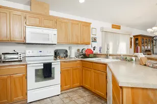 1150 Angler Ln, Grants Pass, OR 97527 - Photo 6