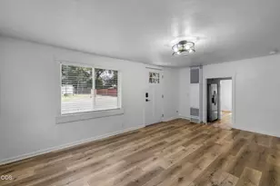 673 NE Garner St, Prineville, OR 97754 - Photo 8